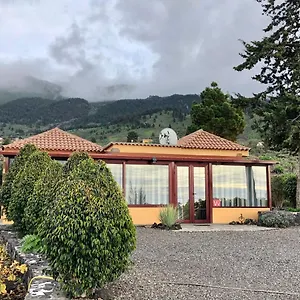 Casa Cueva De Palomas 2 Casa rural Las Manchas (La Palma)